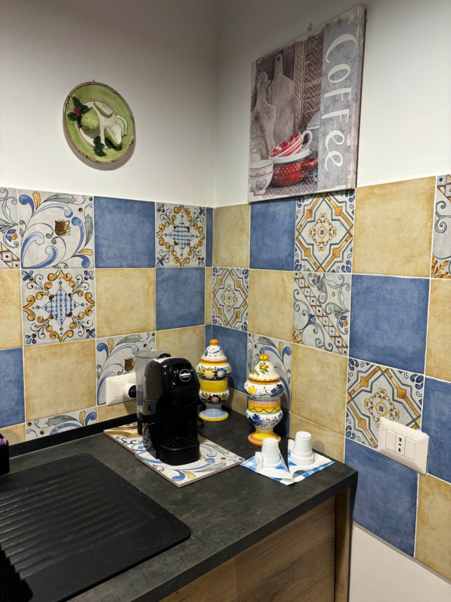 Zuccarella "Zuccherino"Nel Cortile ナポリ エクステリア 写真